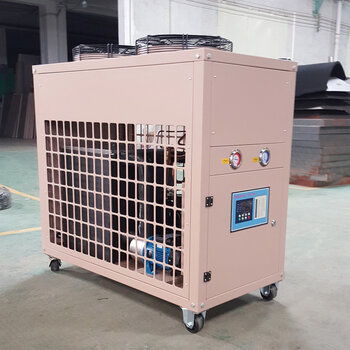 珠海風冷箱式冷水機FL 001選型指南 為何彎頭細節(jié)成就零度冷暖設(shè)備廠的專業(yè)價值